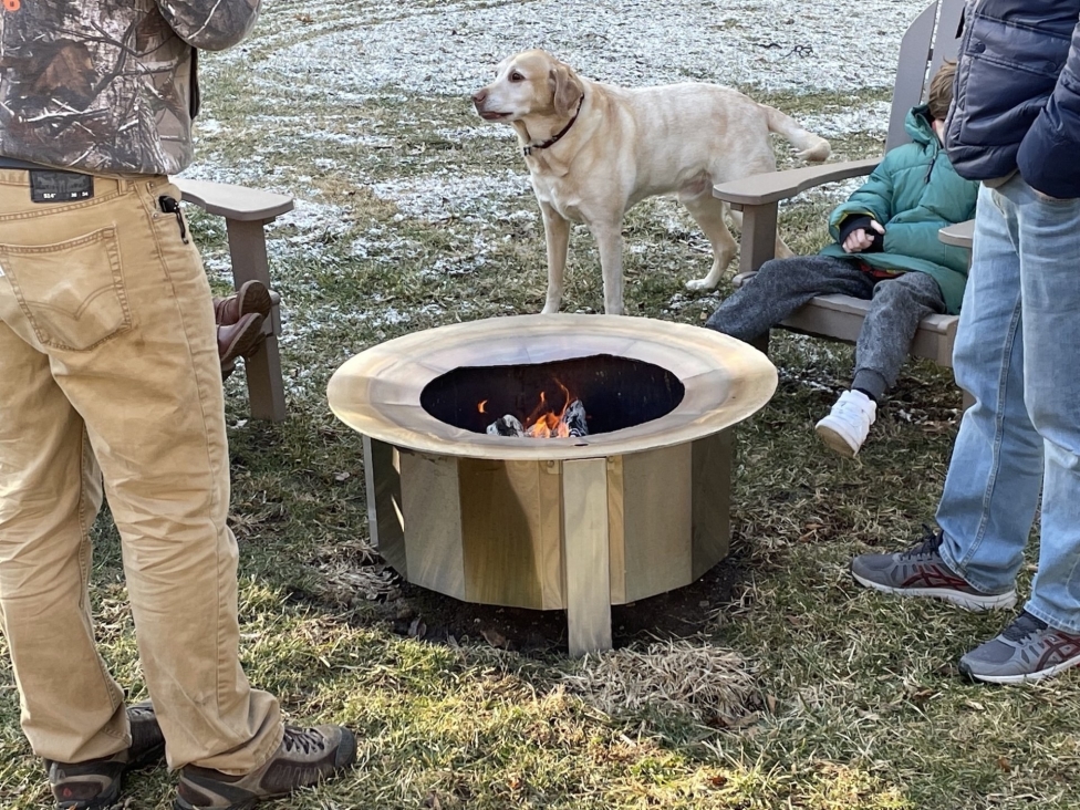 How do smokeless fire pits work
