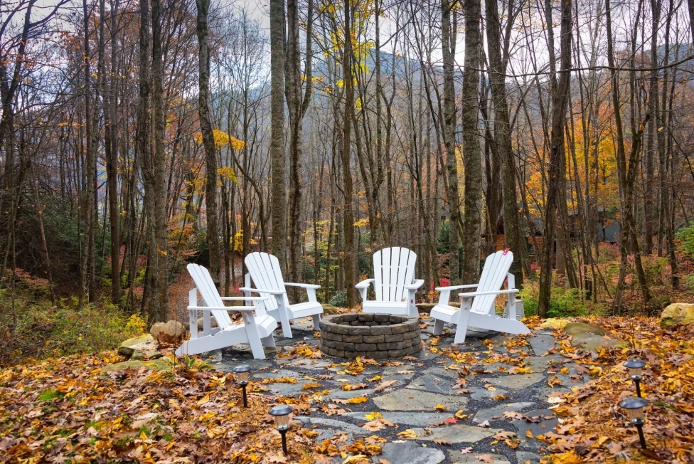 How to pick the right fire pit for your backyard