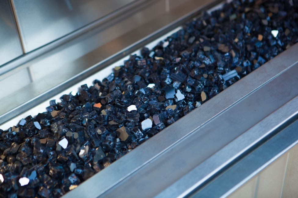 The benefits of fire glass for your fire pit